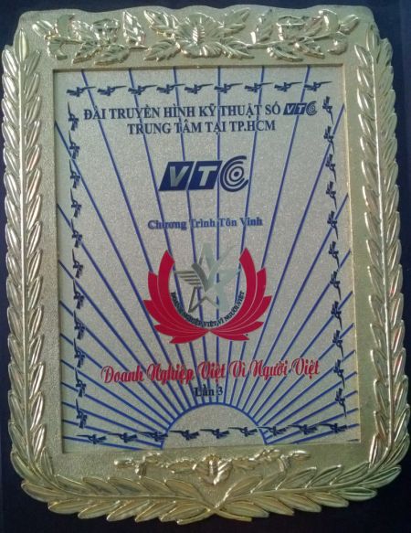 Giải thưởng Doanh Nghiệp Việt vì người Việt - Bếp Công Nghiệp Inox Anh Hiền - Công Ty TNHH MTV Sản Xuất Thương Mại Anh Hiền